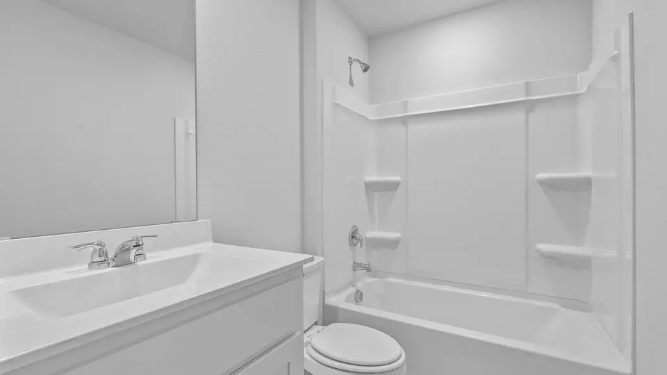 Bath - 312 Bronze Cir N, Springtown, TX 76082 photo 5 of 5