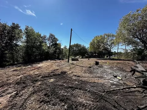 917 N Blue Quail Ct, Granbury, TX 76049