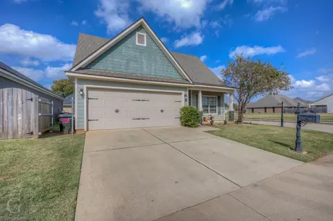 300 Perfect Pl, Bossier City, LA 71111