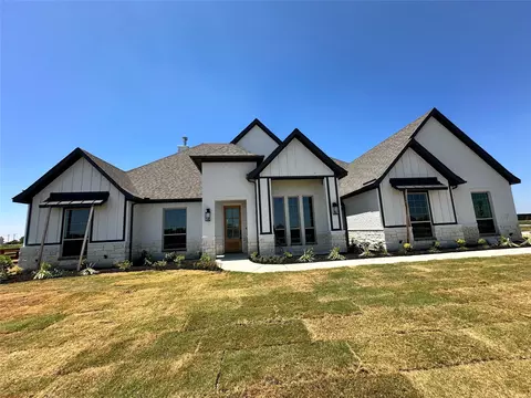9425 Bluestem Ln, Dish, TX 76247