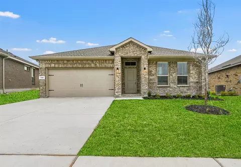 140 Windmill Dr, Rhome, TX 76078
