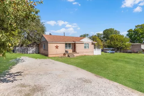 7184 Rucker St, Azle, TX 76020