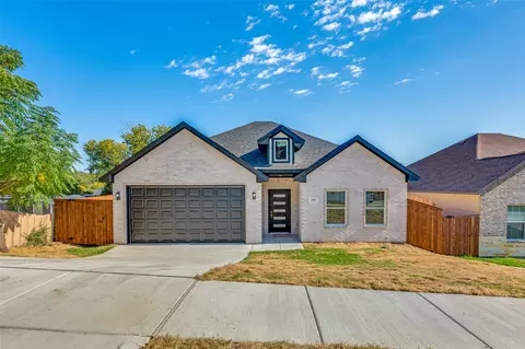 2814 17th St, Fort Worth, TX 76106