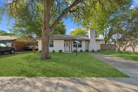 102 E Chico Dr, Garland, TX 75041