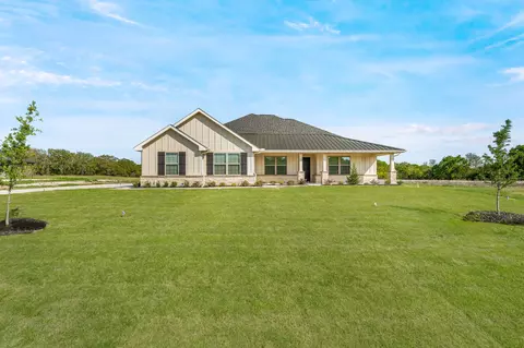 1049 Leo Ln, Poolville, TX 76487