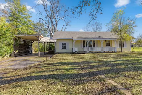 247 N 1st St, Buffalo, TX 75831