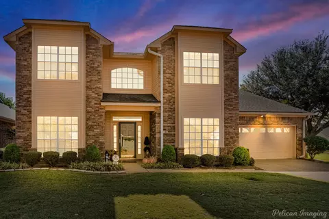 185 Maximilian Ln, Shreveport, LA 71105