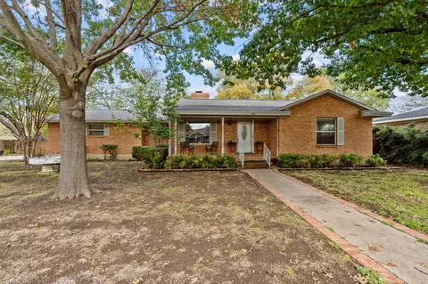 140 W Morris St, Rhome, TX 76078