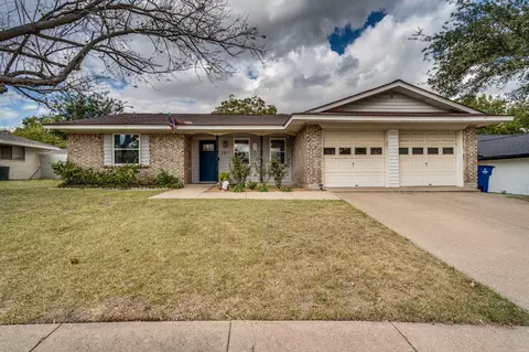 1314 Sundale St, Ennis, TX 75119