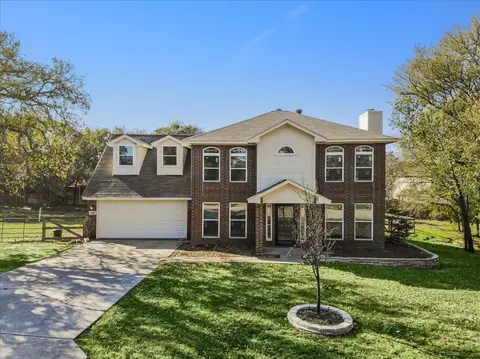 527 Oak Lk, Lake Dallas, TX 75065