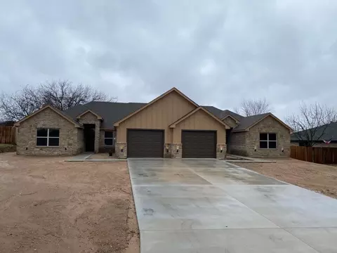 220 St Charles Dr, Springtown, TX 76082