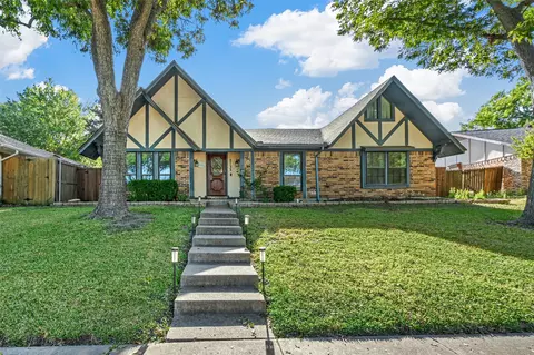 5133 Woodmeadow Ct, Garland, TX 75043