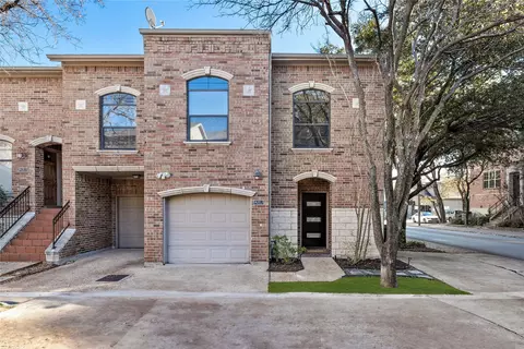 1430 N Washington Ave #J, Dallas, TX 75204