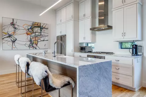1839 Summit Ave #2, Dallas, TX 75206