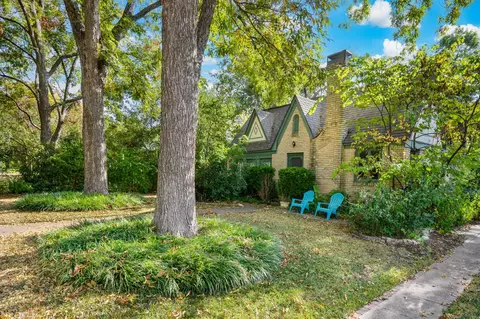 431 Valencia St, Dallas, TX 75223