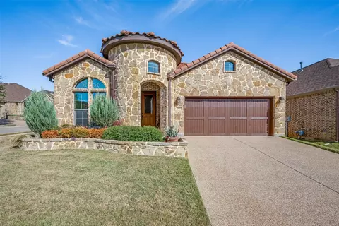 2901 Bella Lago Dr, Denton, TX 76210