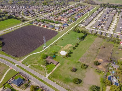 505 N Bluegrove Rd, Lancaster, TX 75146