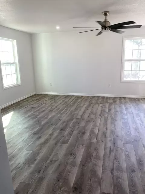Living - 610 NW 7th St, Hamlin, TX 79520 photo 7 of 7