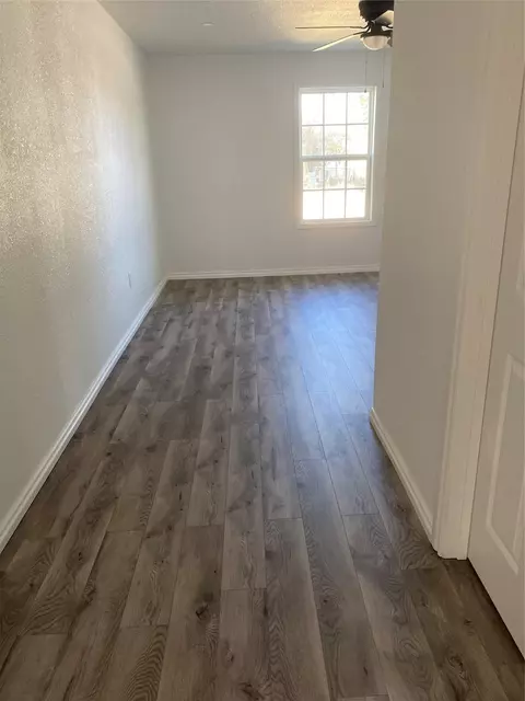 Entry Way - 610 NW 7th St, Hamlin, TX 79520 photo 2 of 4
