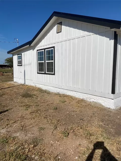 Exterior - 610 NW 7th St, Hamlin, TX 79520 photo 2 of 2