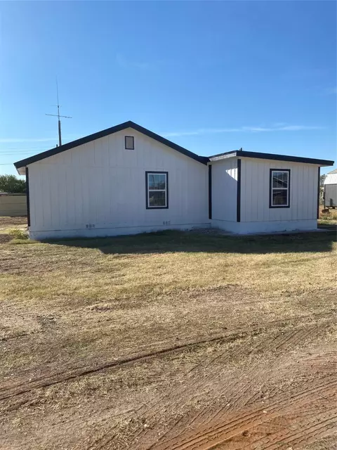 Other - 610 NW 7th St, Hamlin, TX 79520 photo 2 of 7