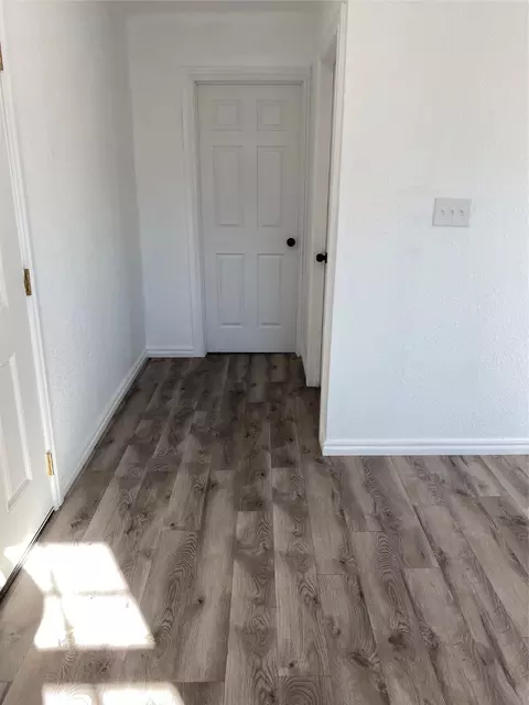 Entry Way - 610 NW 7th St, Hamlin, TX 79520 photo 1 of 4