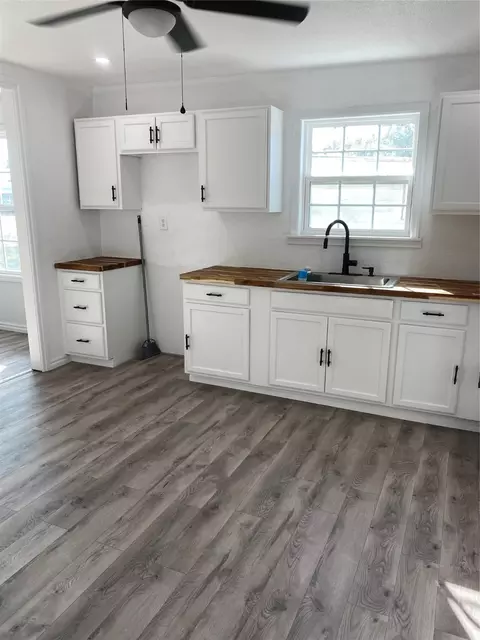 Kitchen - 610 NW 7th St, Hamlin, TX 79520 photo 3 of 4