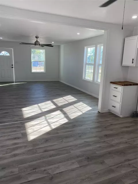 Living - 610 NW 7th St, Hamlin, TX 79520 photo 6 of 7
