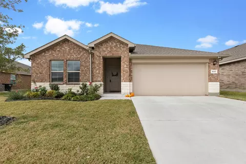 807 Peighton Dr, Cleburne, TX 76033