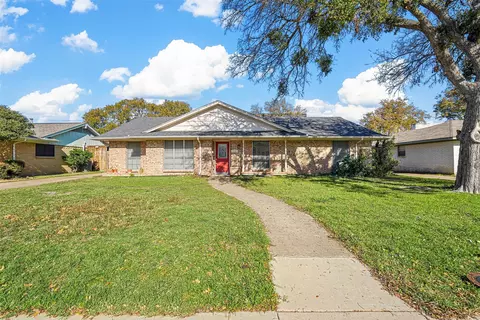 1315 Amherst Dr, Plano, TX 75075