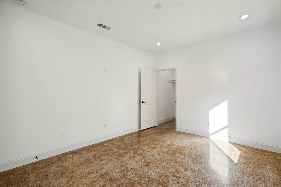 Bedroom - 116 S Tatum Ave, Dallas, TX 75211 photo 4 of 5