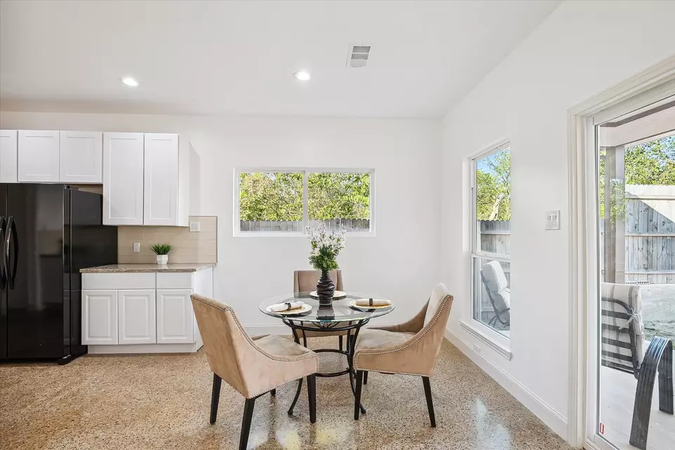 Dining - 116 S Tatum Ave, Dallas, TX 75211 photo 2 of 2