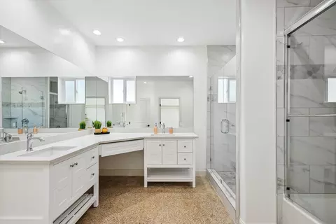 Bath - 116 S Tatum Ave, Dallas, TX 75211 photo 1 of 4