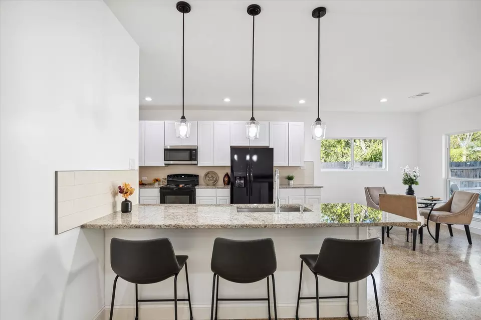 Kitchen - 116 S Tatum Ave, Dallas, TX 75211 photo 1 of 5