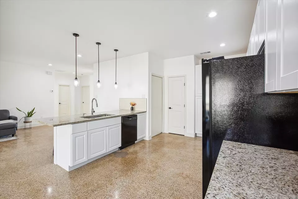 Kitchen - 116 S Tatum Ave, Dallas, TX 75211 photo 3 of 5
