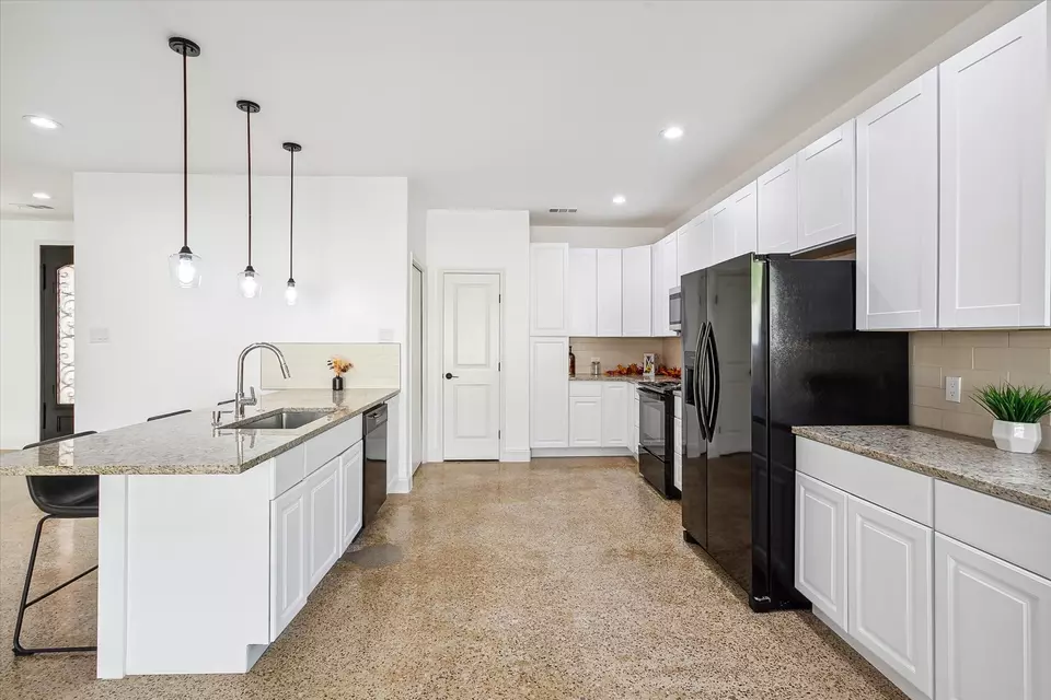 Kitchen - 116 S Tatum Ave, Dallas, TX 75211 photo 5 of 5