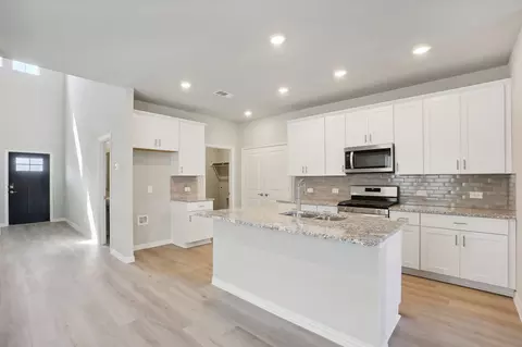 808 Rosemary Hill Dr, Princeton, TX 75071