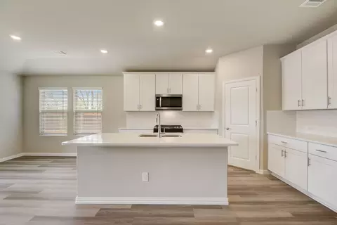 310 Sugarlands Dr, Greenville, TX 75402