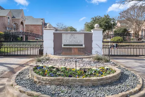 2109 Royal Dominion Ct, Arlington, TX 76006