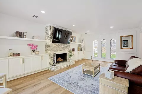9130 Valley Chapel Ln, Dallas, TX 75220