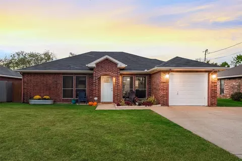1304 Melody Cir, Kaufman, TX 75142