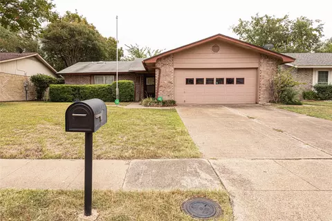 517 Lynne Dr, Grand Prairie, TX 75052