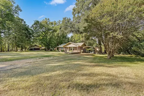 328 Jefferson St, Lone Star, TX 75668