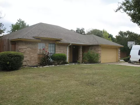 1528 Stratford Dr, Mansfield, TX 76063
