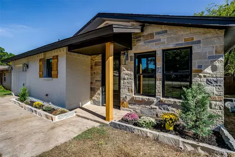 2422 Hardy Rd, Grand Prairie, TX 75051