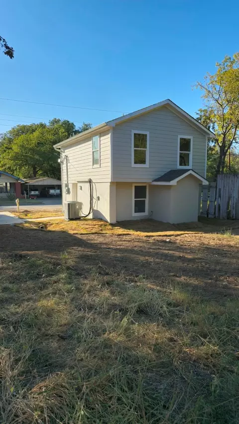116 NW 11th St, Mineral Wells, TX 76067