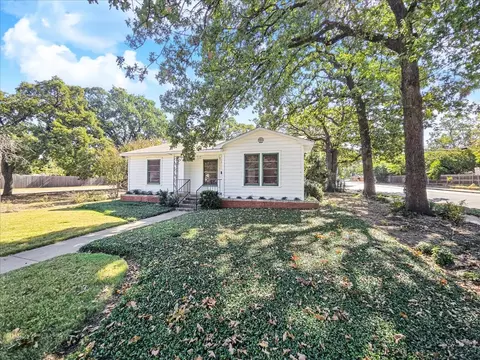 1134 W Tucker Blvd, Arlington, TX 76013