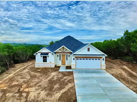 5830 Barkridge Dr, Granbury, TX 76048