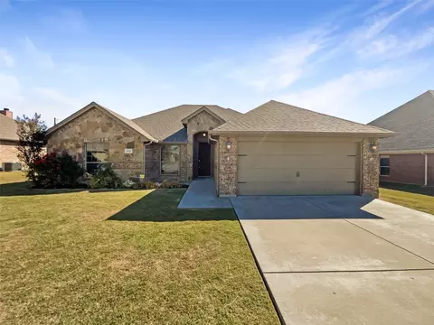 104 Cold Track Dr, Willow Park, TX 76008