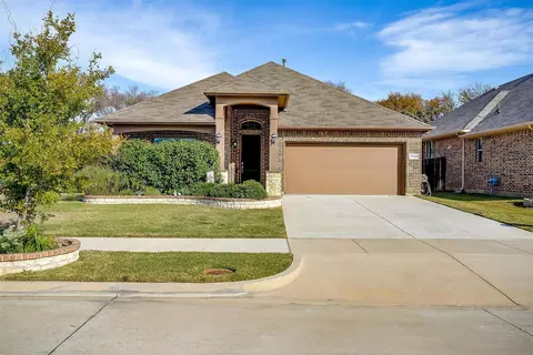 1700 Spinnaker Dr, Denton, TX 76210